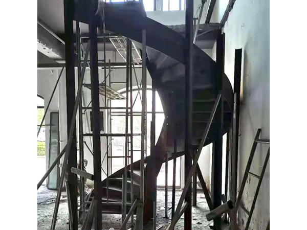 弧形钢板楼梯安装