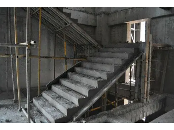 楼梯水泥基础施工
